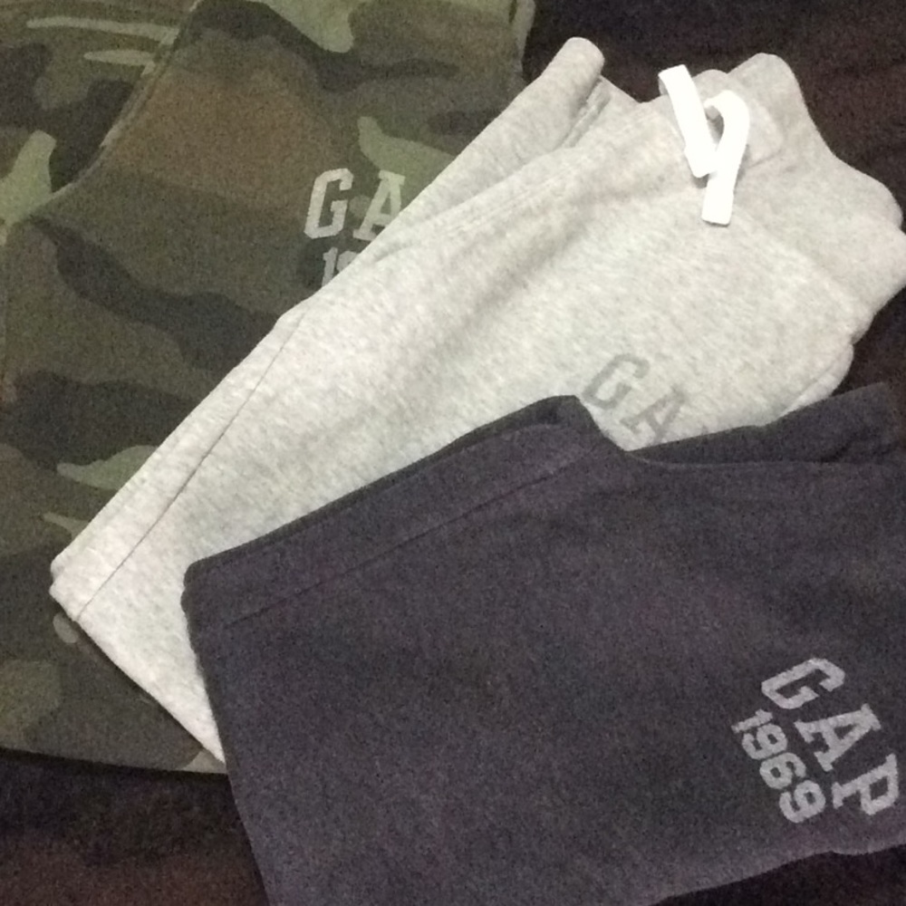3 GAP LARGE JOGGERS FOR KIDS LARGE [(10)